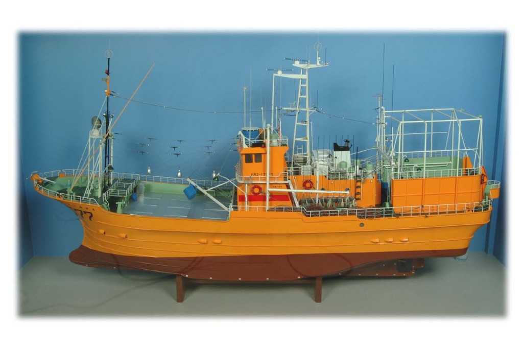 模型 漁船 Amazon | 青島文化教材社 1/64 漁船 No.02 大間のマグロ一本釣り漁船